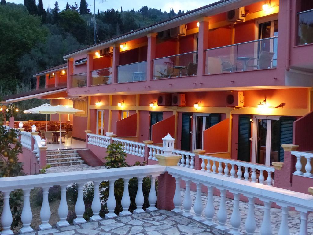 Hotel Penelope Mpoukaris Exterior photo